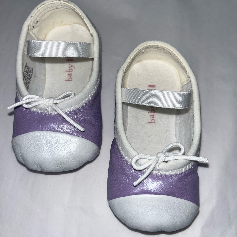 Baby Bloch new baby shoes size 9-12 months